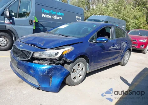 2017 Kia Forte Lx z USA, uszkodzony, nr VIN 3KPFK4A73HE110678